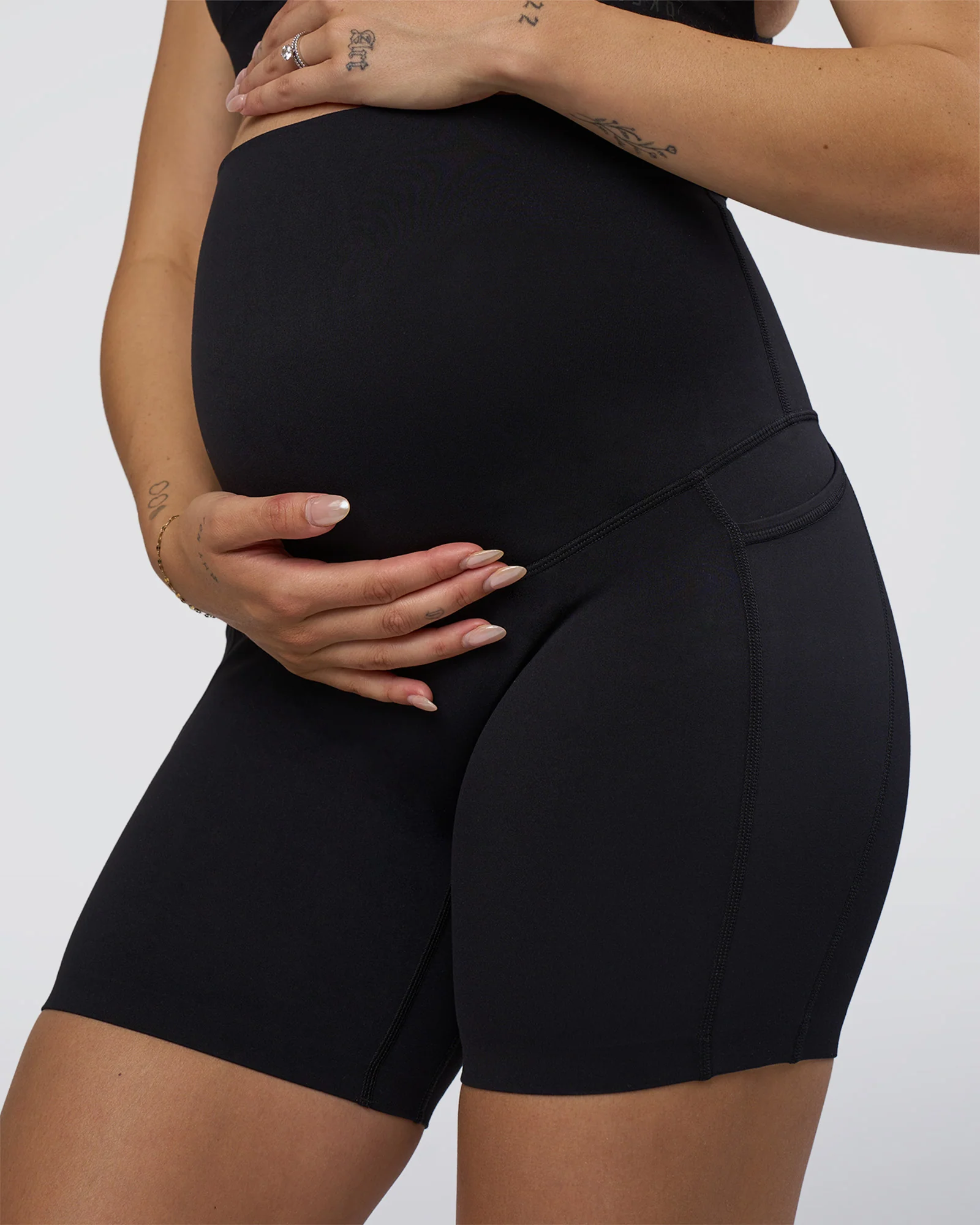 Elixir Ultra High-Rise Maternity 6" Short Pockets - Black - Image 6