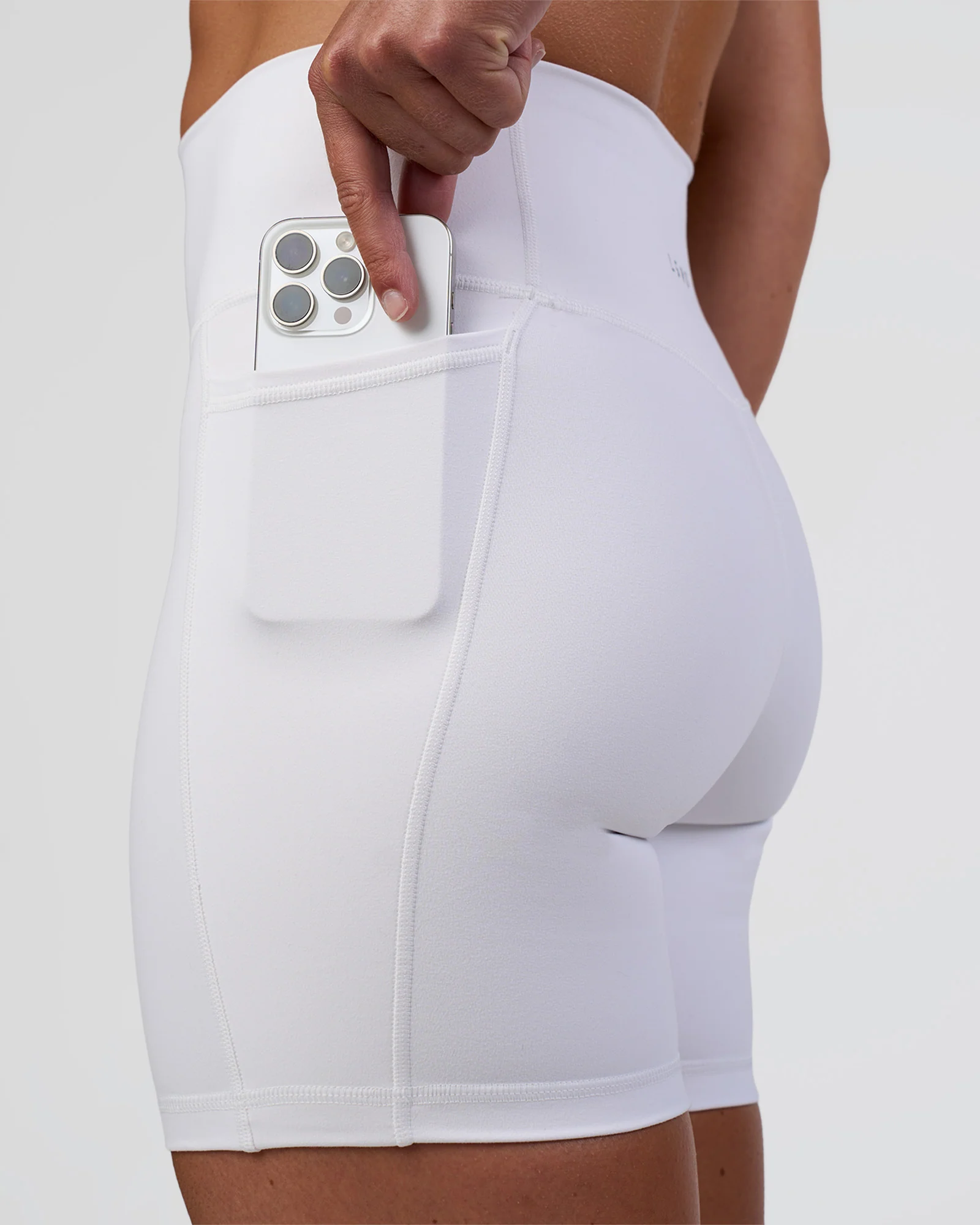 Fusion Ultra High-Rise 6" Short Pockets - White