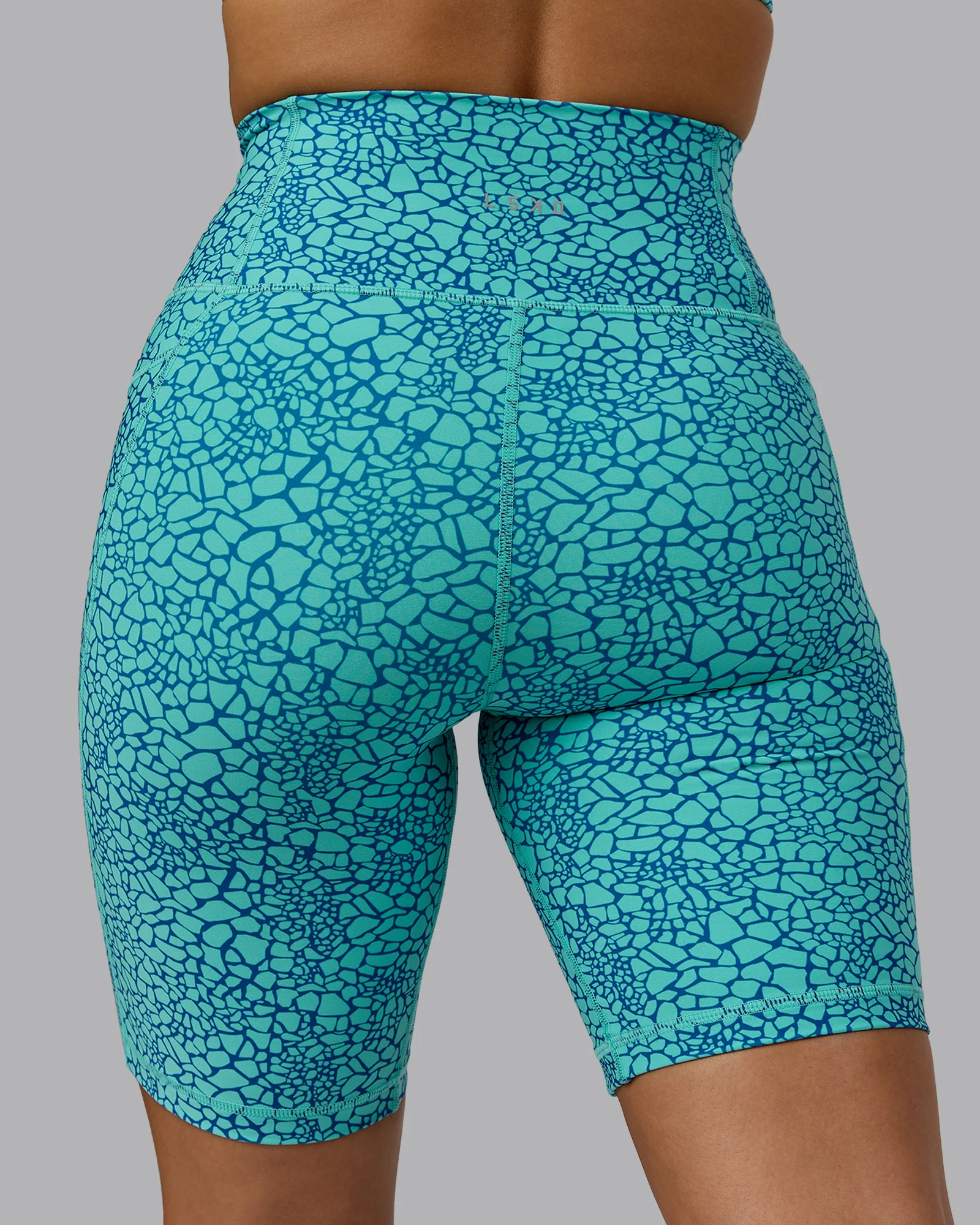 Fusion Ultra High-Rise 9" Short Pockets - Aquatic Awe Vitality Print - Image 8
