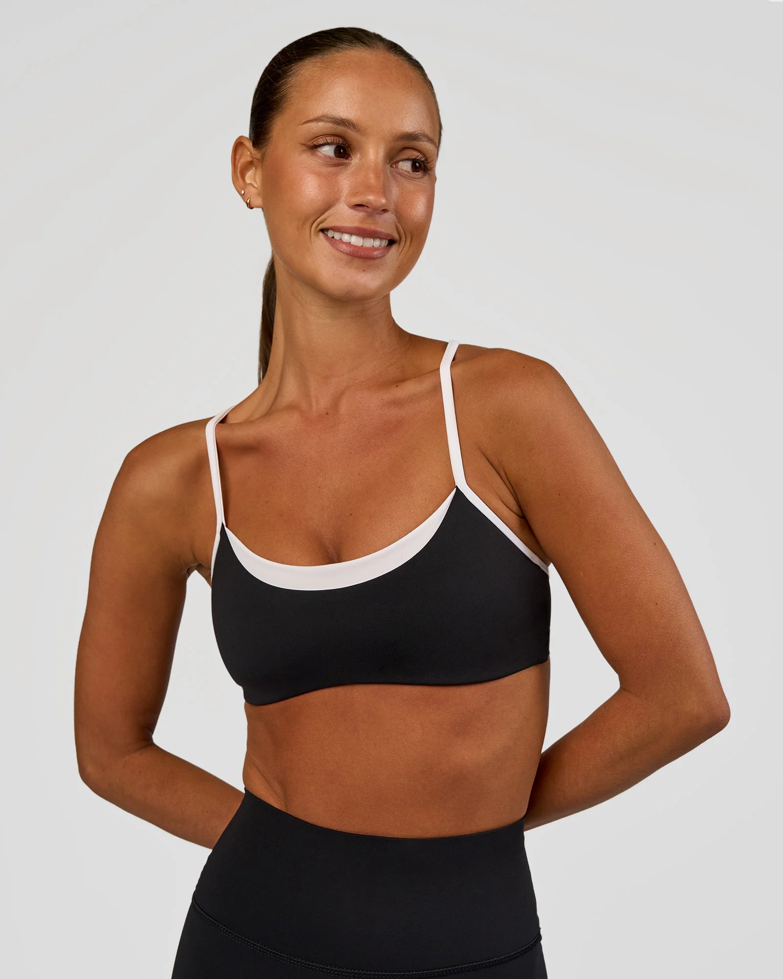 Tempo Sports Bra - Black-White