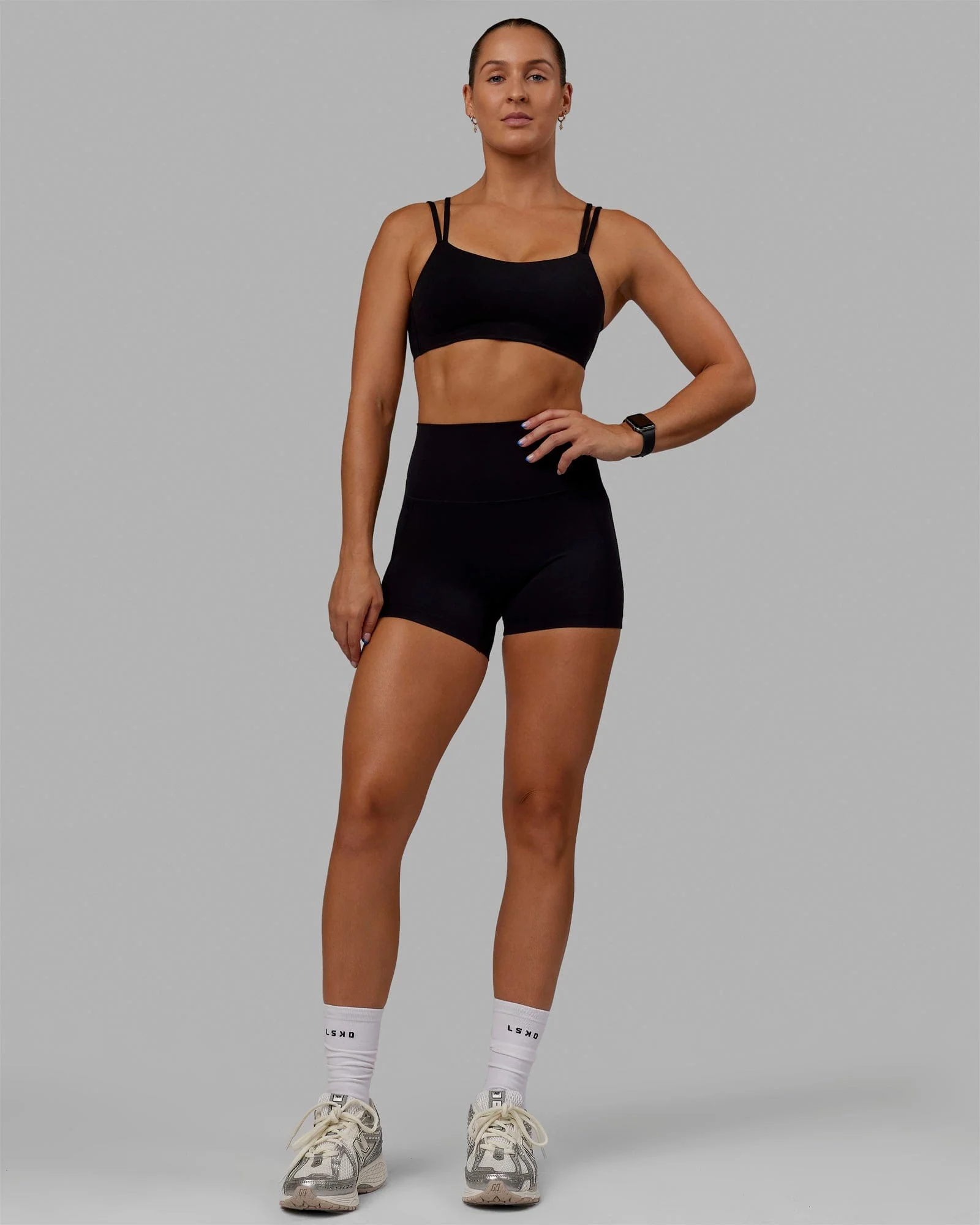 Vantage Sports Bra - Black - Image 4